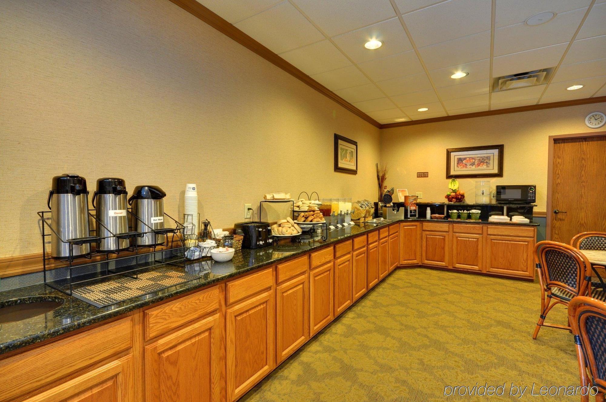 Red Roof Inn & Suites Dekalb Restaurant billede