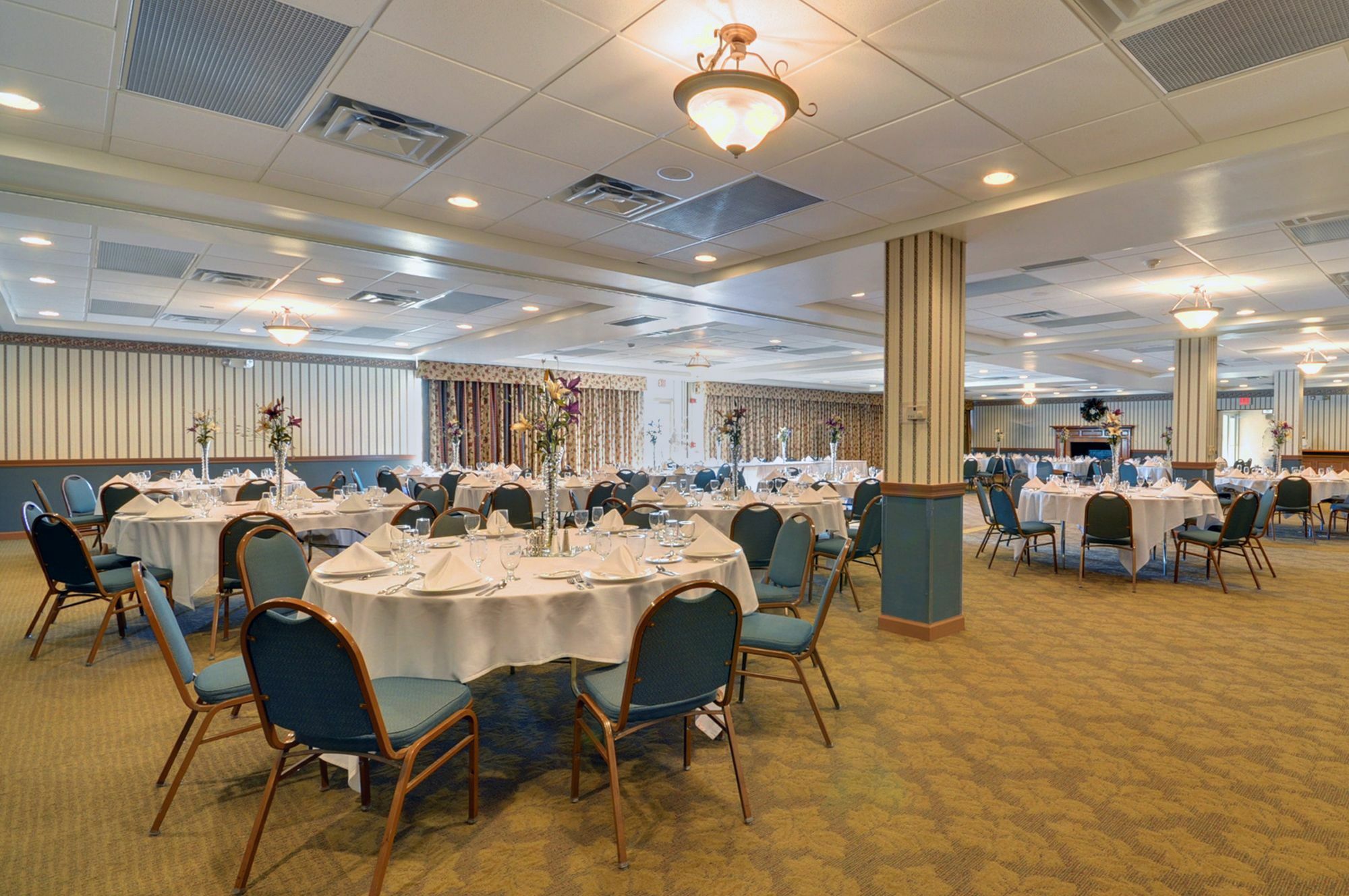Red Roof Inn & Suites Dekalb Restaurant billede